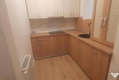 Apartament cu 3 camere semidecomandat în Central - 3