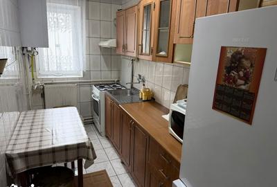 Apartament cu 3 camere semidecomandat în Central - 8