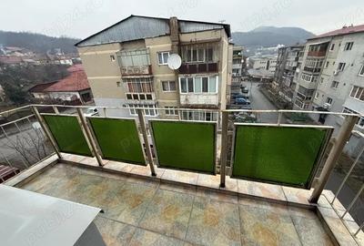 Apartament cu 3 camere decomandat, mobilat în Central - 1