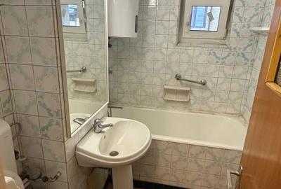 Apartament cu 3 camere decomandat în 1 Mai - 2