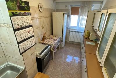 Apartament cu 2 camere decomandat în Casa de Cultură