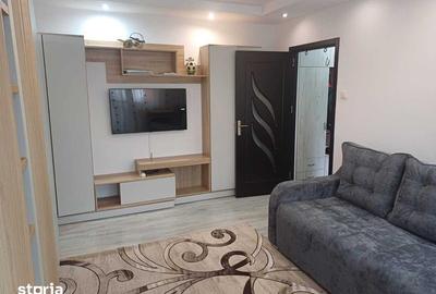 Apartament cu 2 camere semidecomandat, mobilat în Central