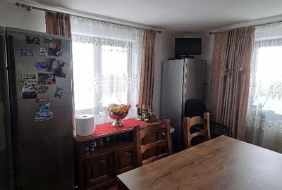 Casă cu 5 camere cu Teren 3000 Mp în Mitocu Dragomirnei - 10