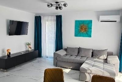 Apartament cu 2 camere decomandat, mobilat în Ultracentral