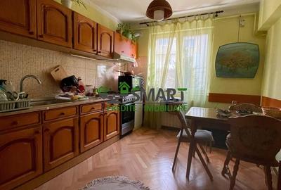 Apartament cu 3 camere în Traian
