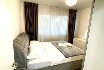 Apartament cu 2 camere decomandat, mobilat în P-ța Victoriei