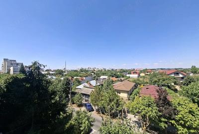 Apartament cu 4 camere decomandat în Central