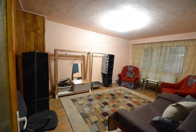 Apartament cu 2 camere semidecomandat în Dumbrăvița