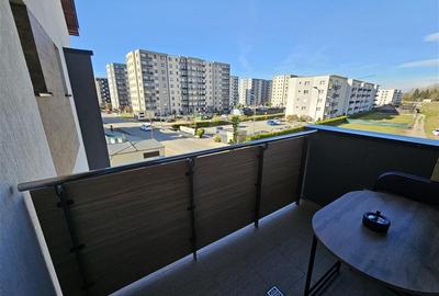 Apartament cu 3 camere decomandat, mobilat în Tractorul - 8