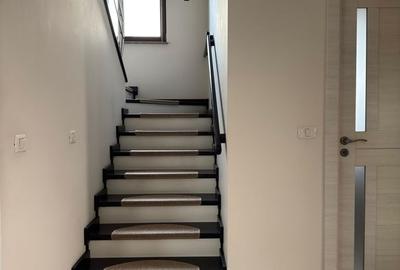 Casă cu 4 camere cu Teren 465 Mp în Ipotești