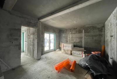 Duplex cu 4 camere cu Canalizare în Moșnița Nouă - 1