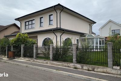 Casă cu 5 camere cu Teren 500 Mp în Chinteni