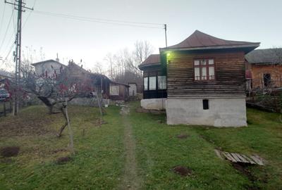 Casă cu 4 camere în Central - 1