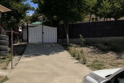Casă cu 4 camere în Dragomirești