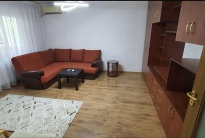 Garsonieră decomandată în Unirii
