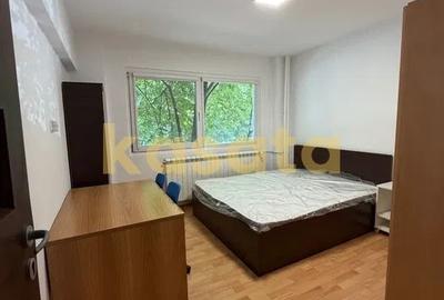 Apartament cu 3 camere decomandat, mobilat în Lujerului