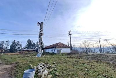 Teren de 1300 mp, în Central - 7