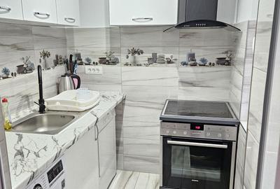 Apartament cu 3 camere semidecomandat în Tomis Nord - 2