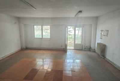 Spațiu comercial, de 35 mp, în Stana - 3