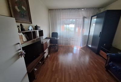 Apartament cu 2 camere decomandat în Rahova - 1
