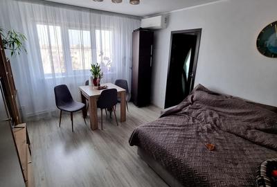 Apartament cu 3 camere semidecomandat, mobilat în Casa de Cultură - 2
