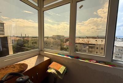 Apartament cu 3 camere decomandat, mobilat în Central