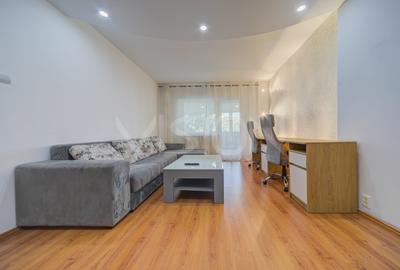 Apartament cu 3 camere decomandat în Zorilor