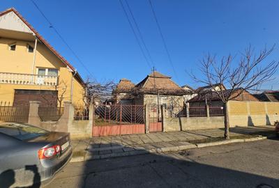 Casă cu 3 camere în Câmpia Turzii