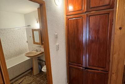 Apartament cu 3 camere decomandat în Craiovița Nouă - 8