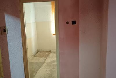 Garsonieră decomandată în Coman - 6