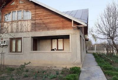 Casă cu 2 camere cu Teren 1650 Mp în Gheorghe Lazăr