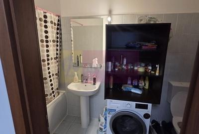 Apartament cu 3 camere decomandat în Titan - 12