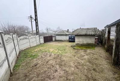Casă cu 2 camere cu Teren 600 Mp în Central