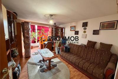 Apartament cu 2 camere decomandat, mobilat în Micro 5