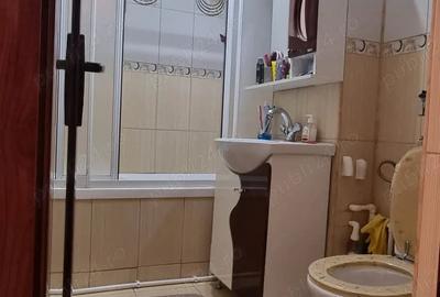 Apartament cu 2 camere decomandat în Micro 20