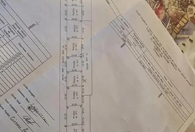 Teren de 600 mp, în Preajba