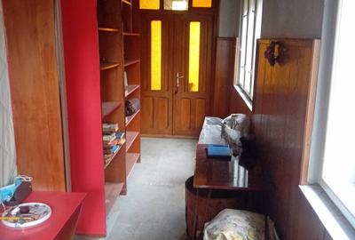 Casă individuală cu 3 camere cu Canalizare în Unirii - 8