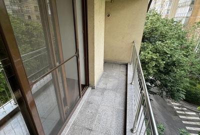 Apartament cu 2 camere nedecomandat în Bucur Obor
