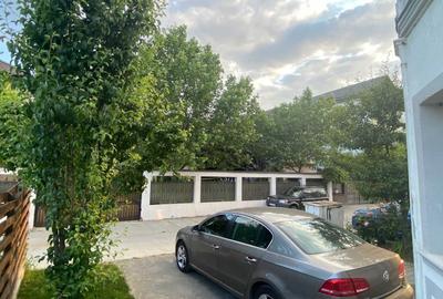 Casă cu 4 camere cu Teren 180 Mp în Central