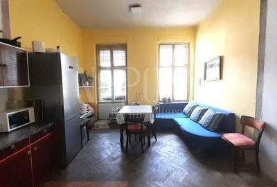 Apartament cu 2 camere semidecomandat, mobilat în Central