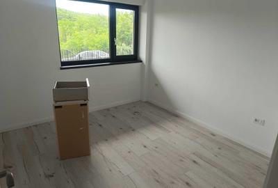 Apartament cu 3 camere decomandat în Exterior Vest - 3