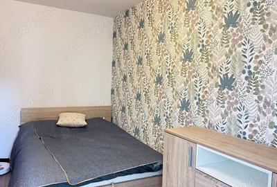 Apartament cu 3 camere semidecomandat în Central - 1