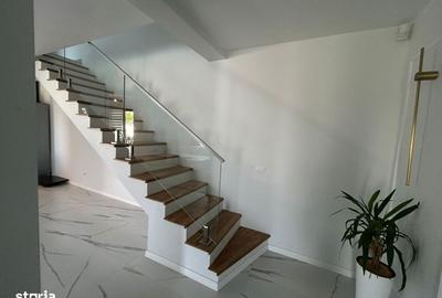 Casă cu 4 camere cu Teren 367 Mp în Malu Mare