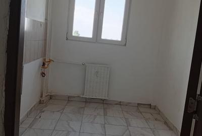Apartament cu 2 camere decomandat în Colentina
