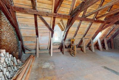 Apartament cu 4 camere decomandat în Ultracentral