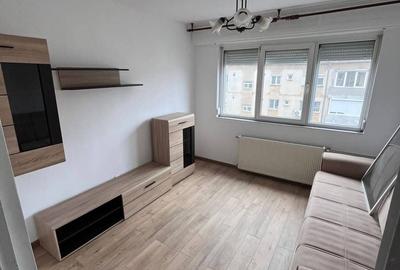 Apartament cu 3 camere decomandat, mobilat în Iosia