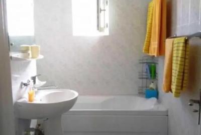 Apartament cu 2 camere decomandat în Capitol