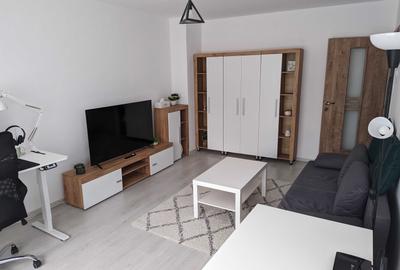 Apartament cu 2 camere decomandat în Sud