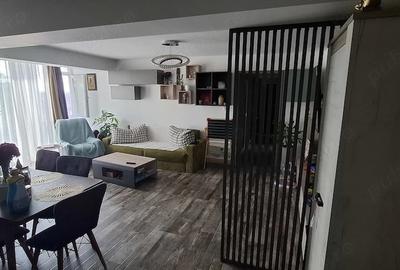 Apartament cu 4 camere decomandat în Centrul Vechi