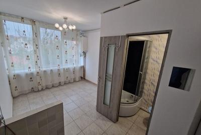 Garsonieră decomandată în Astra